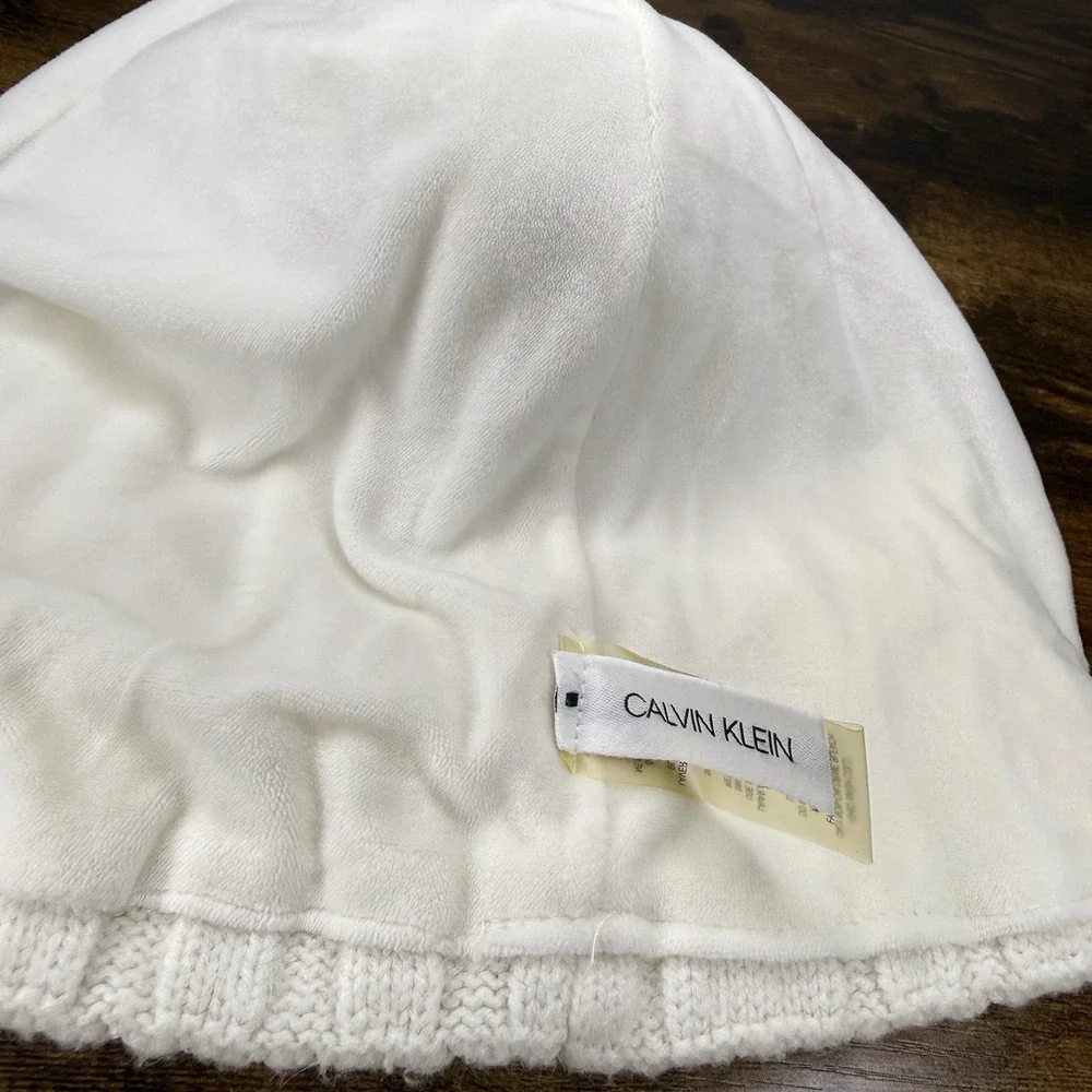 Calvin Klein CK Women's Ivory Cable Knit Pom Beanie Winter Hat Faux Fur OS